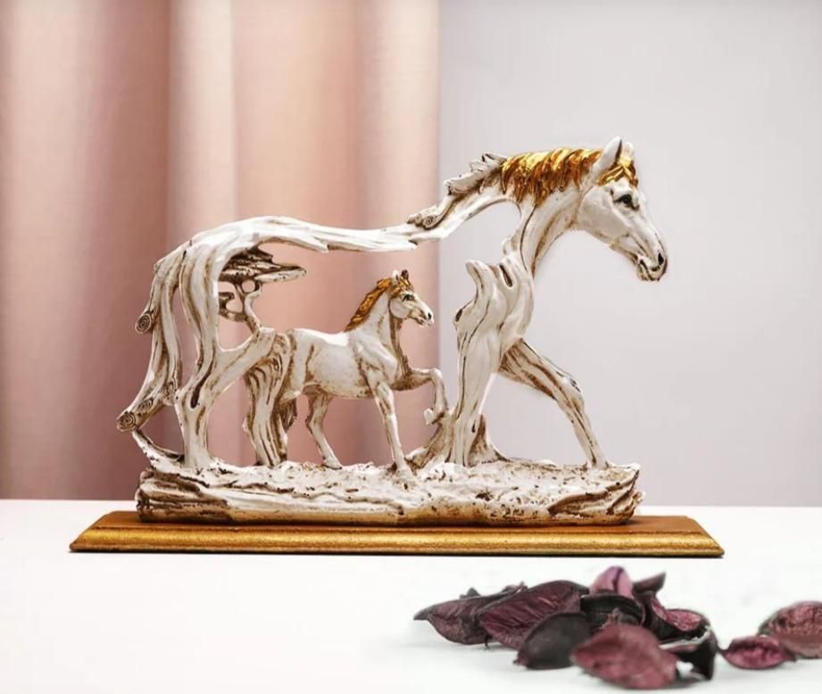 Horse Statue Animal Figurine | Decor | Artwork